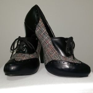 Price Drop! Qupid Oxford Pumps